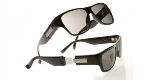Pull the detachable arm off these ck Calvin Klein sunglasses and you'll find a 4GB USB flash drive