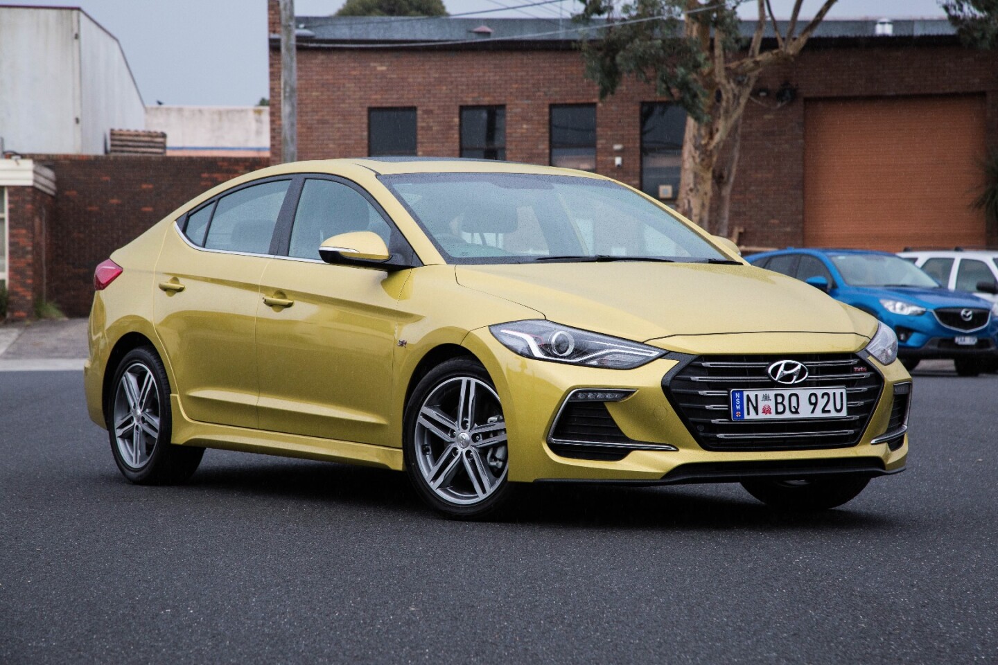 The Hyundai Elantra SR Turbo is a goldilocks car