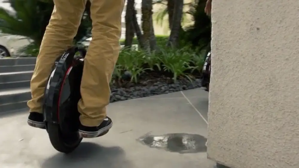 The Solowheel Brush in action