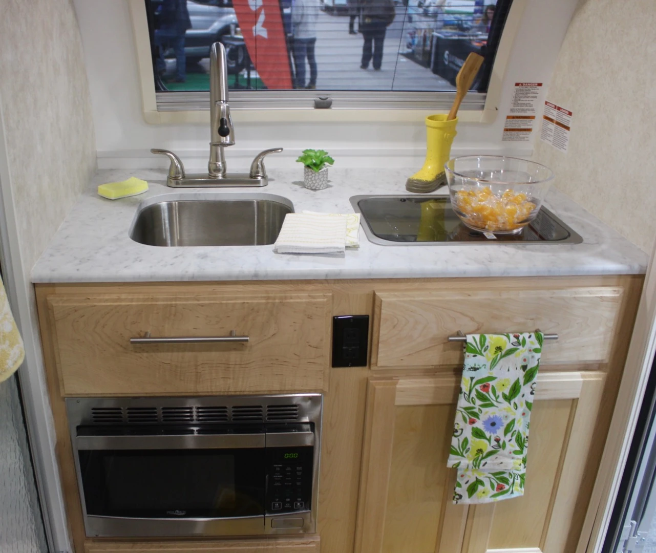 Little Guy Mini Max kitchen area