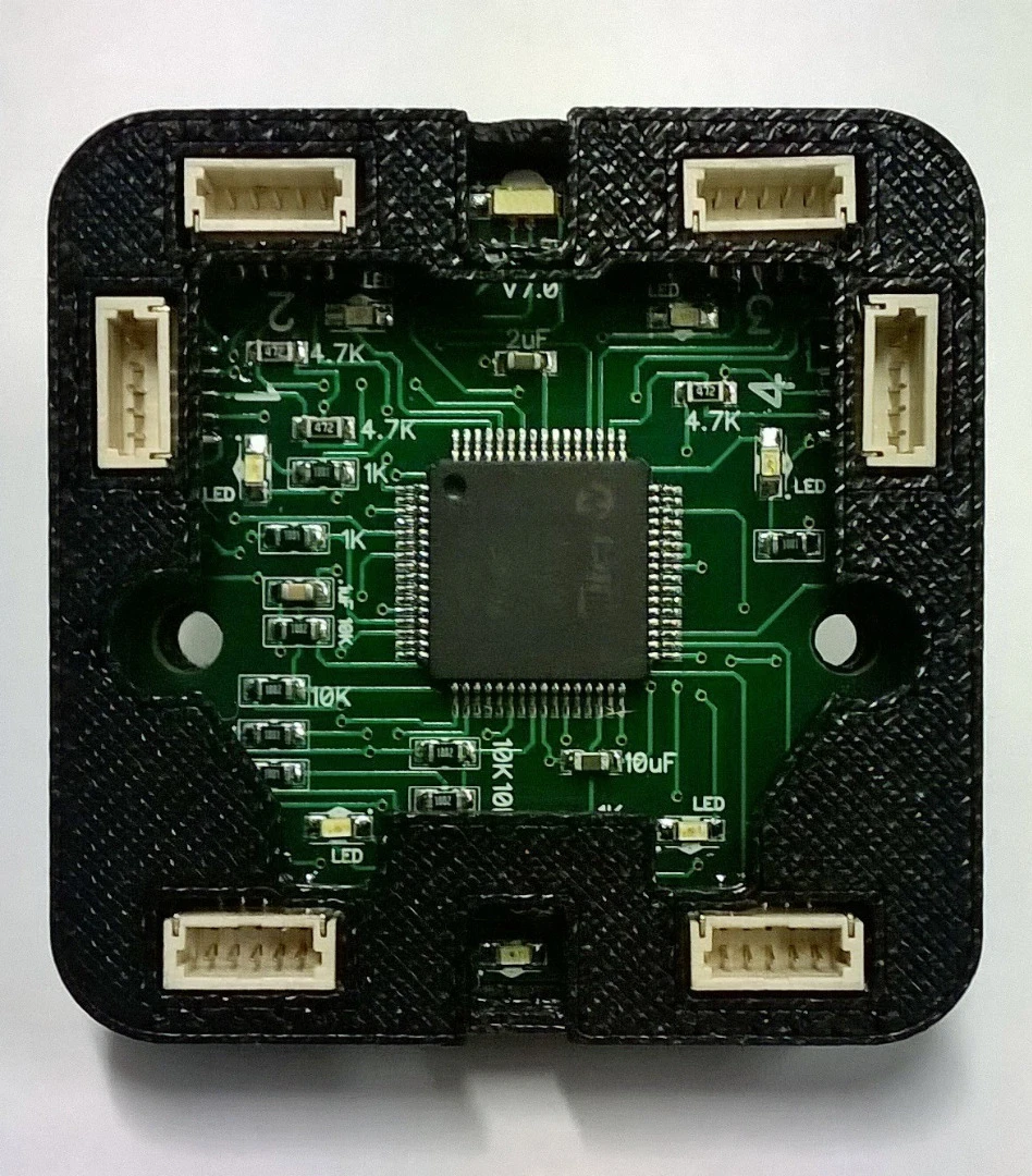 The Cubit controller is a 32-bit, Bluetooth-enabled module