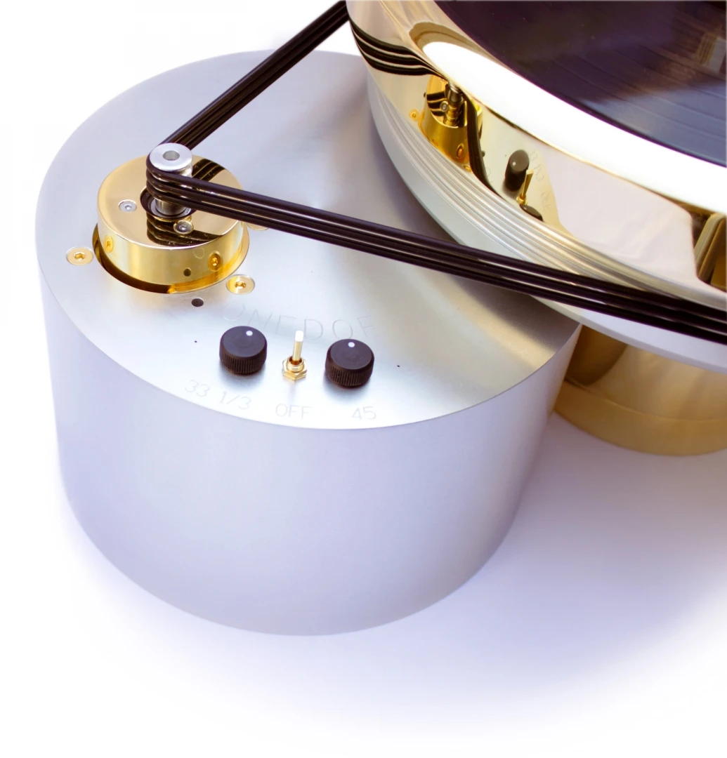 The 50 pound aluminum alloy platter features six chambers that are filled with a mixture of viscous oil and solid matter to dampen platter resonance (Photo: Onedof)