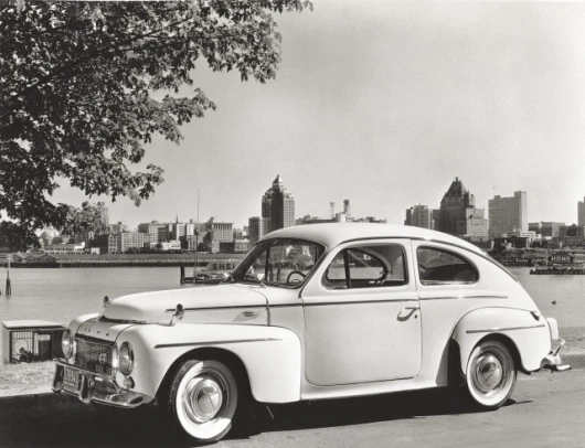 Volvo P544