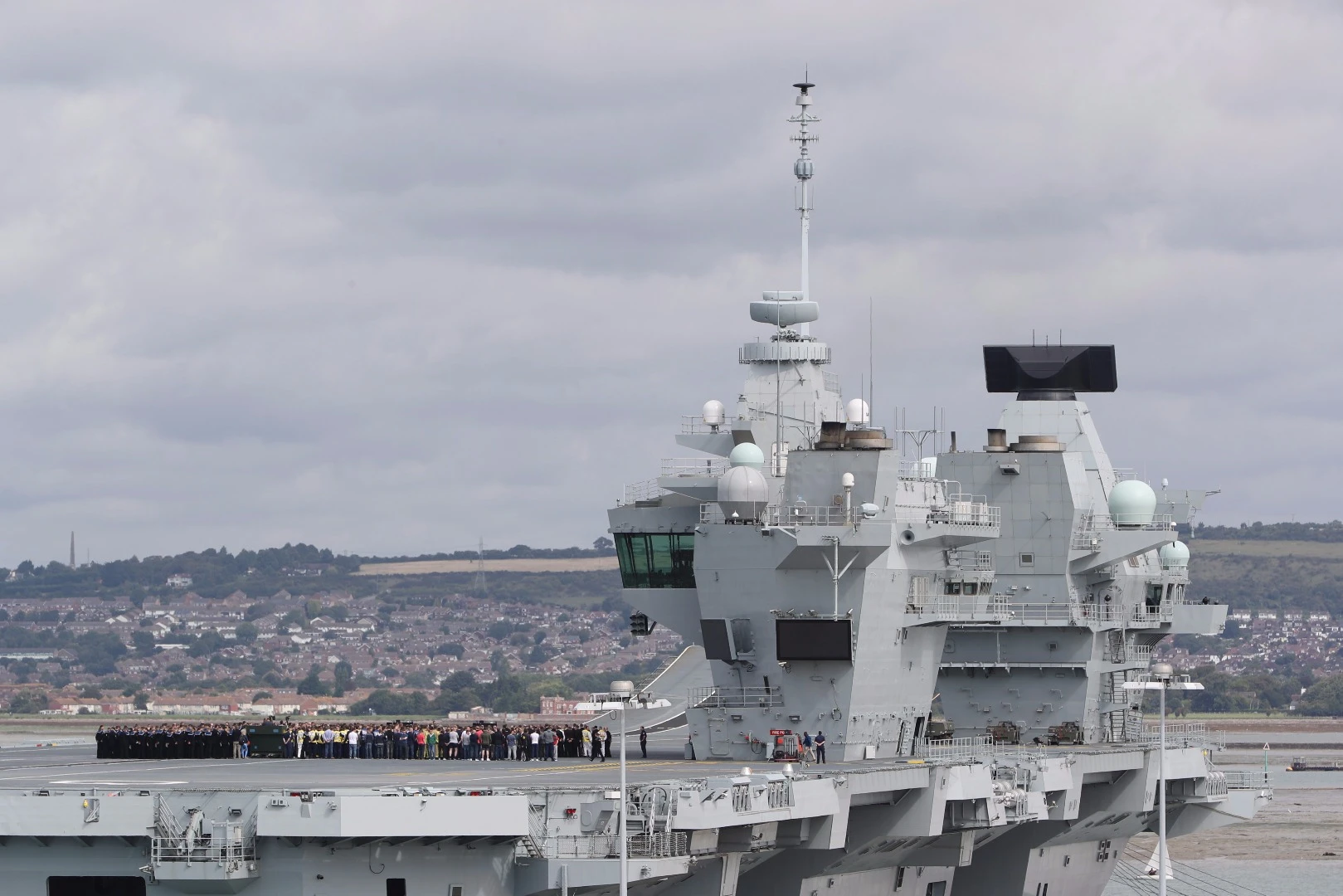 HMS Queen Elizabeth with crew on deck