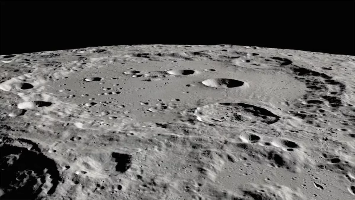 The basalt of the Moon could be a source of water