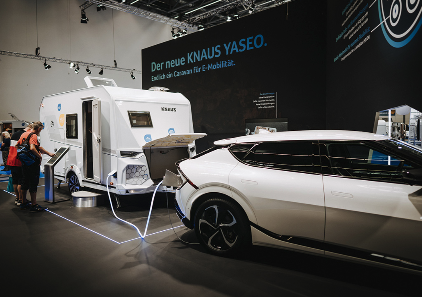 Knaus Unveils an Innovative Lightweight RV Designed for the Electric Mobility Era Knaus-Tabbert, long a pioneer in adapting to electric vehicles (EVs), has transformed this experience into a fully redesigned camping trailer, the Yaseo model. It