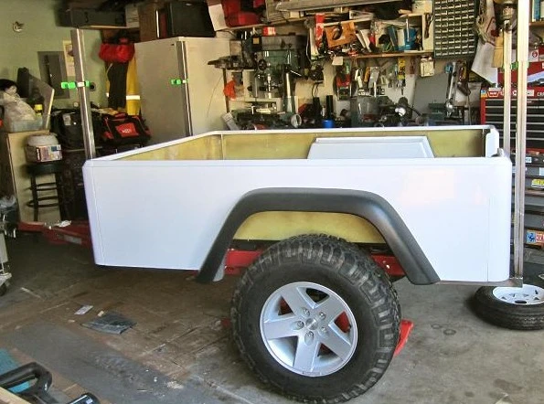 The Dinoot is a flexible, modular trailer with camper capabilities
