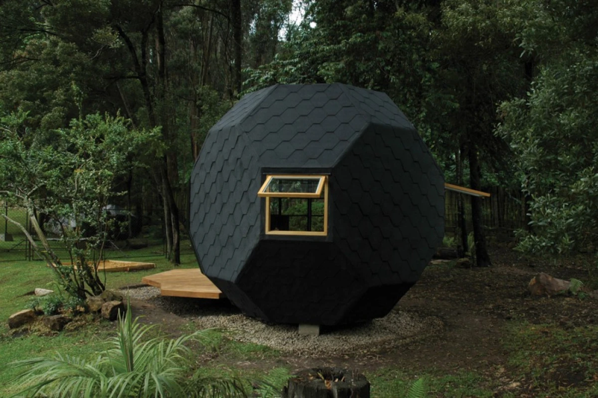 The small garden module is the creation of Colombian architectural studio, Manuel Villa and features a surprising large interior space.