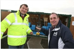 Scotland's First Minister Alex Salmond MP, MSP and Aquamarine Power CEO Martin McAdam at the official launch of Oyster