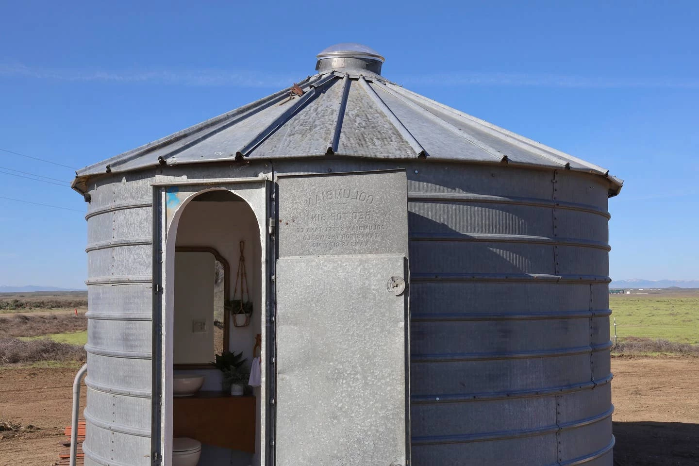 The Big Idaho Potato Hotel is situated next to a silo that's been converted into a spa bathroom