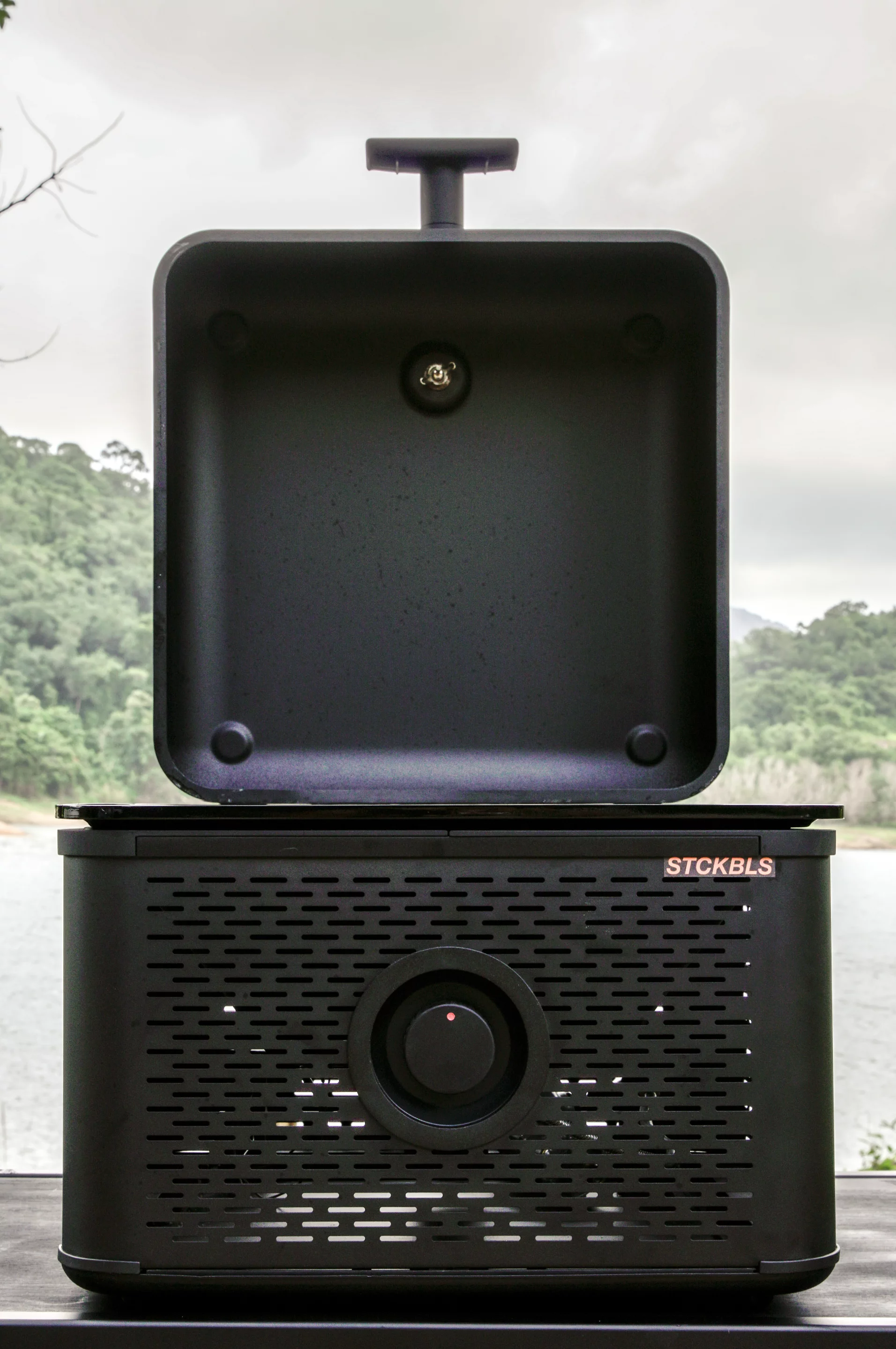 Stckbls modules feature steel construction