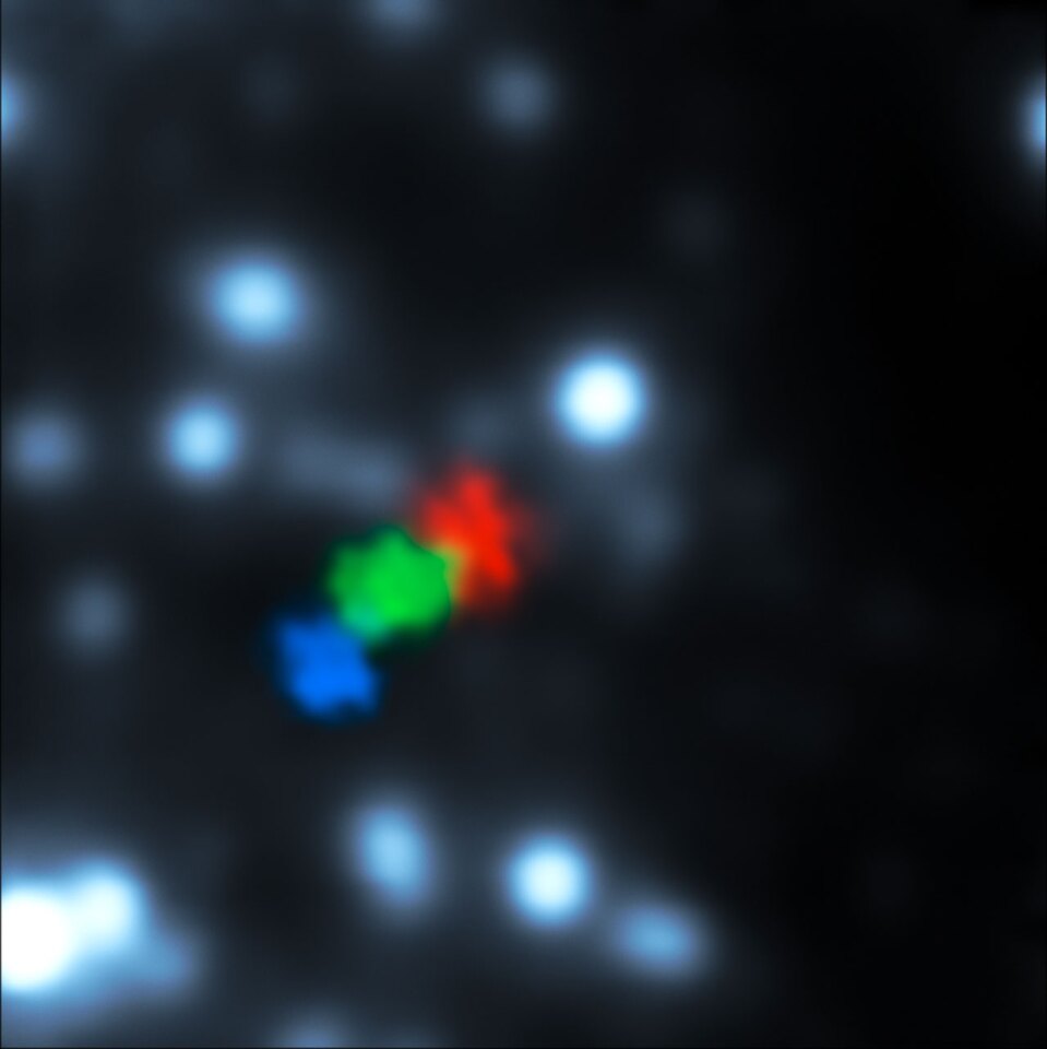 Movement of G2 in recent years (blue-2006; green-2010; red-2013) (Image: European Southern University/S. Gillessen)