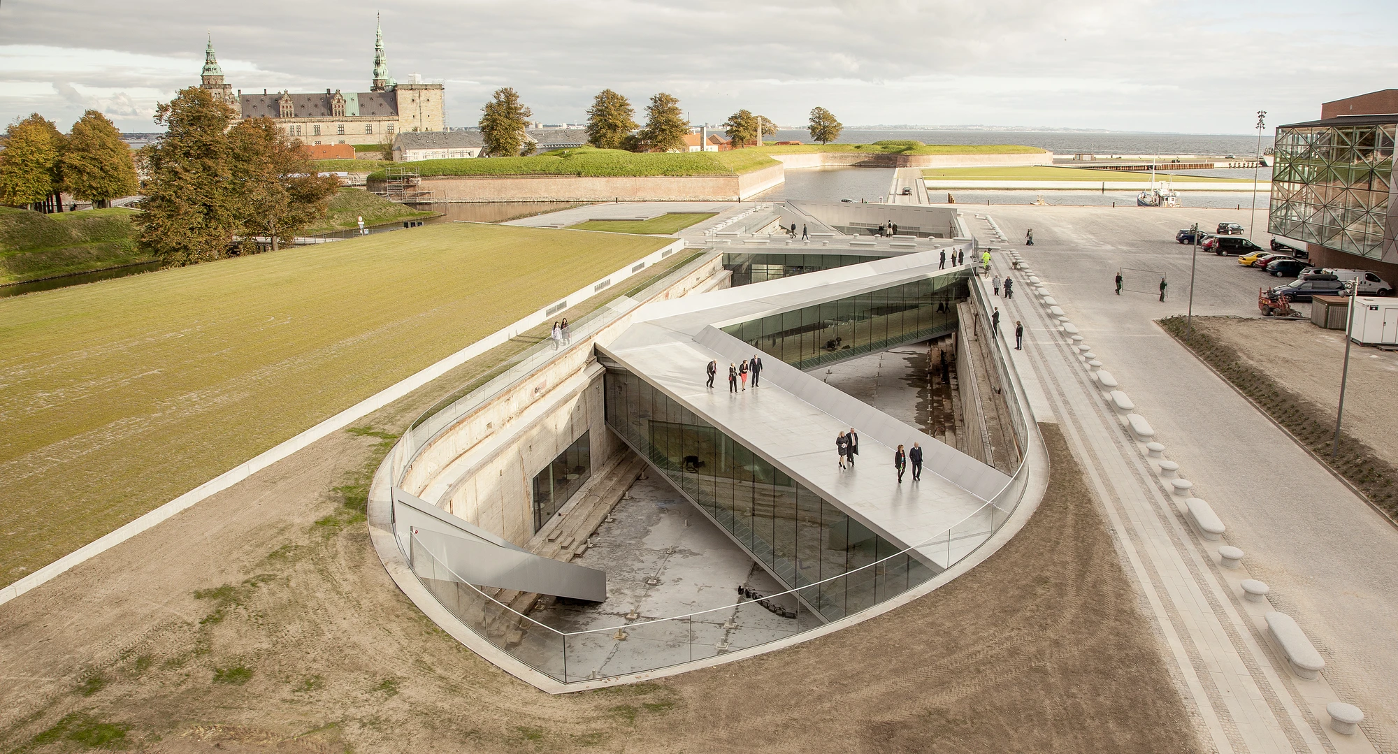 BIG installed three double-level bridges, in addition to several sloping areas, to make navigating the interior easier(Photo: BIG)
