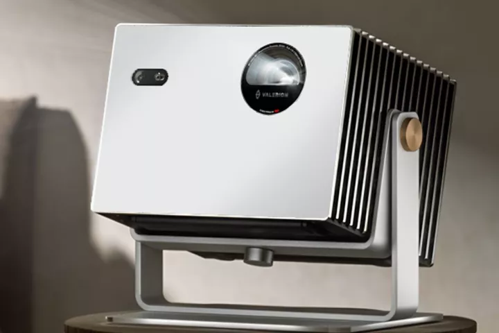 The Valerion StreamMaster Plus 2 outputs color-rich 4K visuals at 2,000 lumens