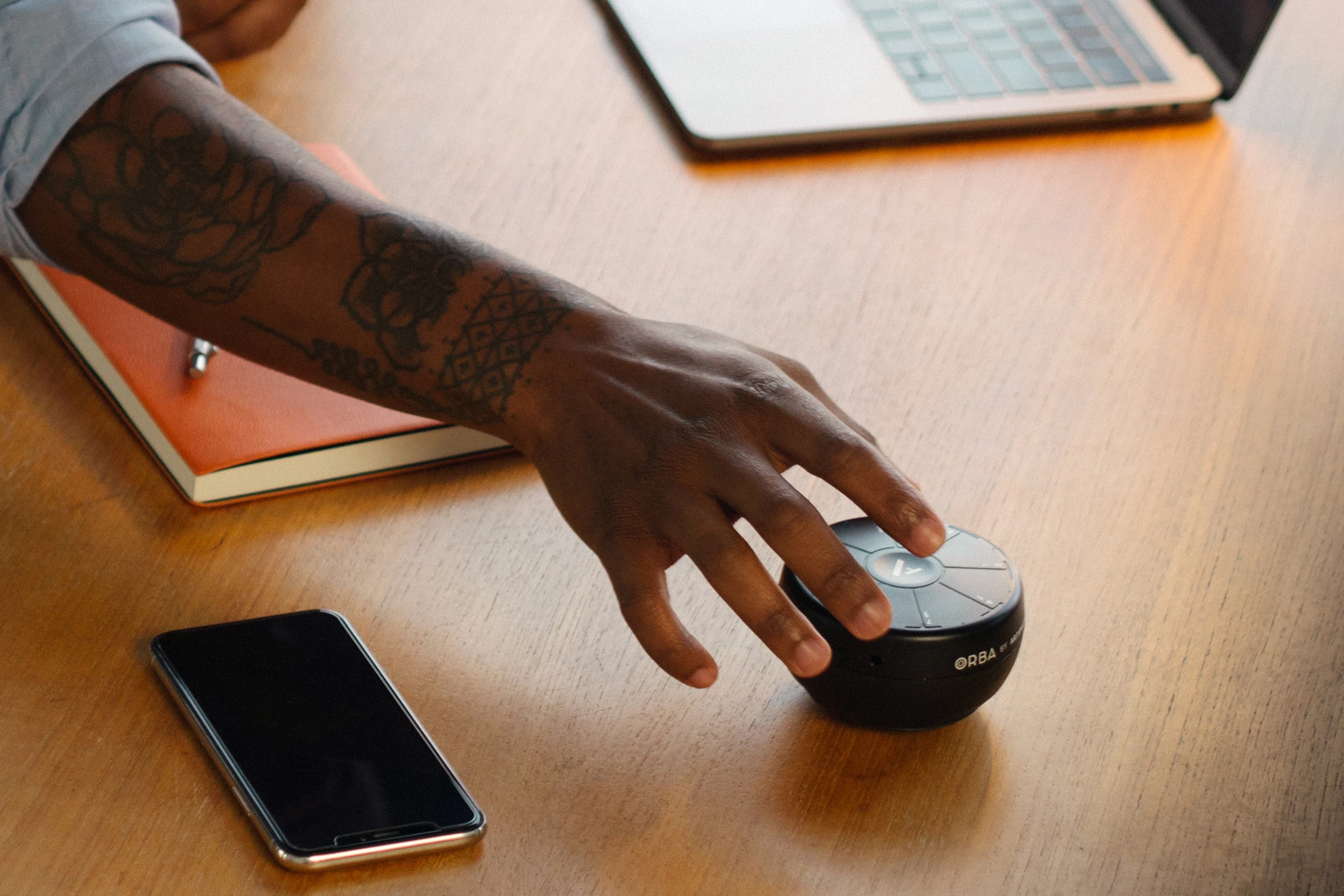 Artiphon has developed a mobile app for sound tweaking, file exporting and song sharing