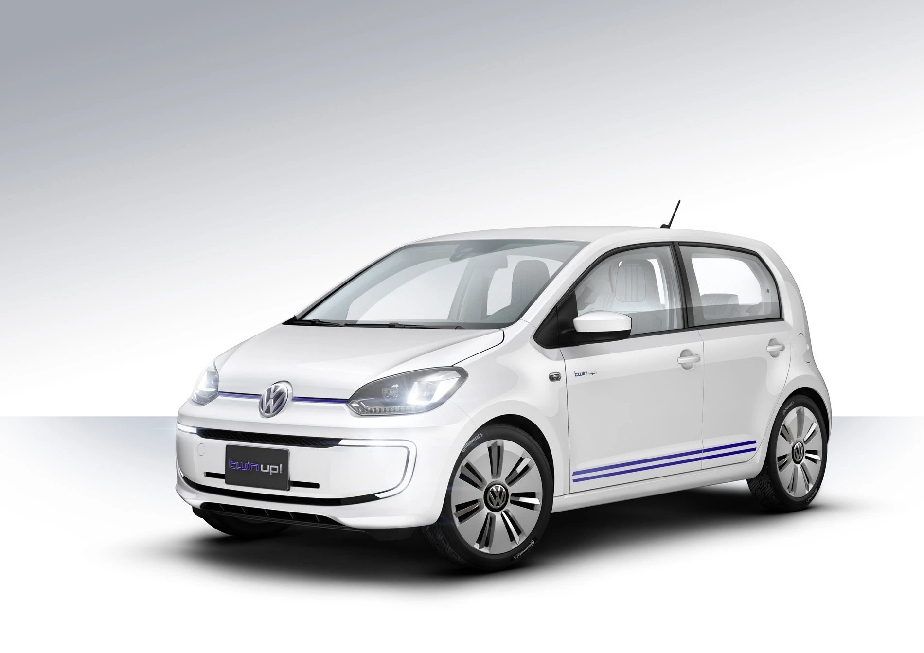 The Twin Up! concept is reported to provide a range of 50 km (31 miles) when running on electric alone