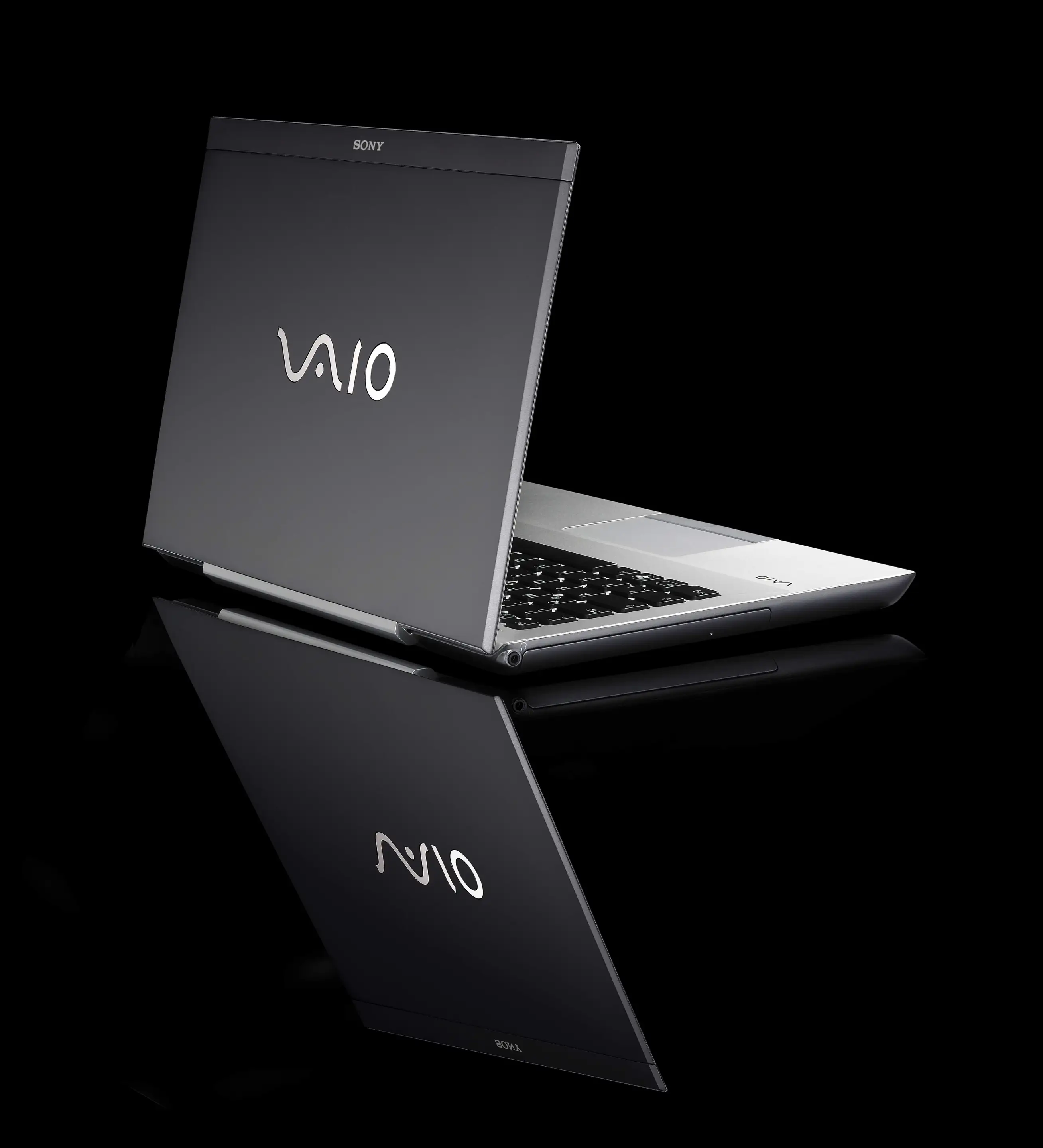 A Hybrid Graphics system is said to seamlessly switch between the AMD Radeon HD graphics card and the integrated Intel HD GPU