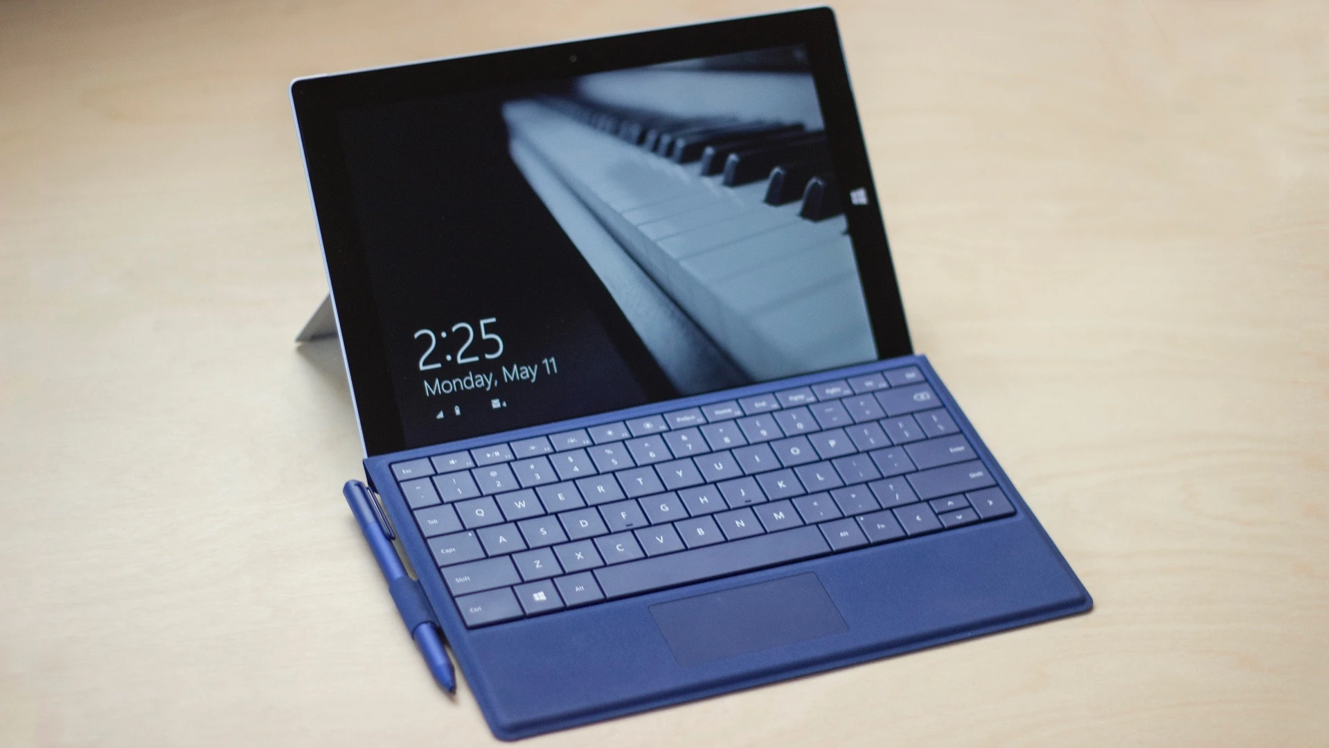 Gizmag reviews Microsoft's most well-balanced Surface yet, the Surface 3 (Photo: Will Shanklin/Gizmag.com)
