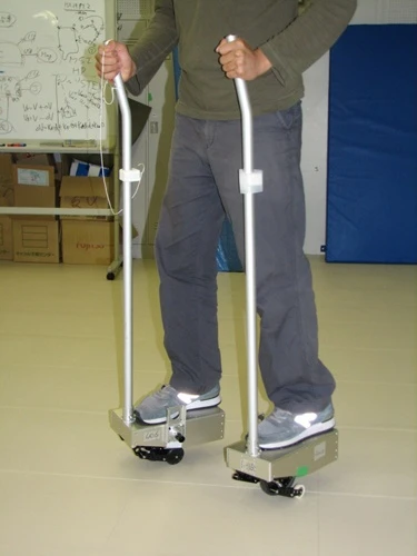 Nissan's Segway skis