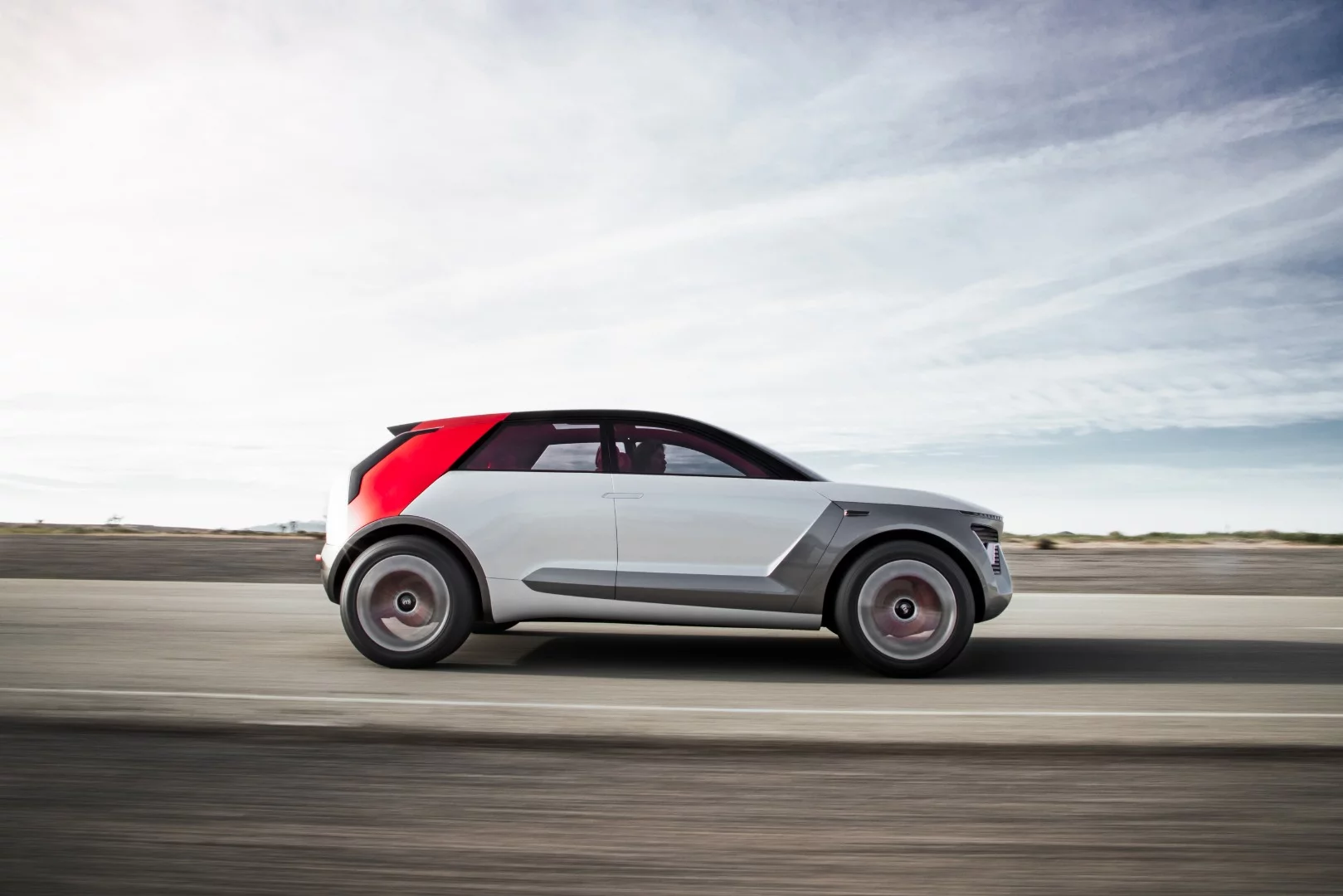 With a fully electric AWD powertrain, the HabaNiro is imagined with 300 miles of range