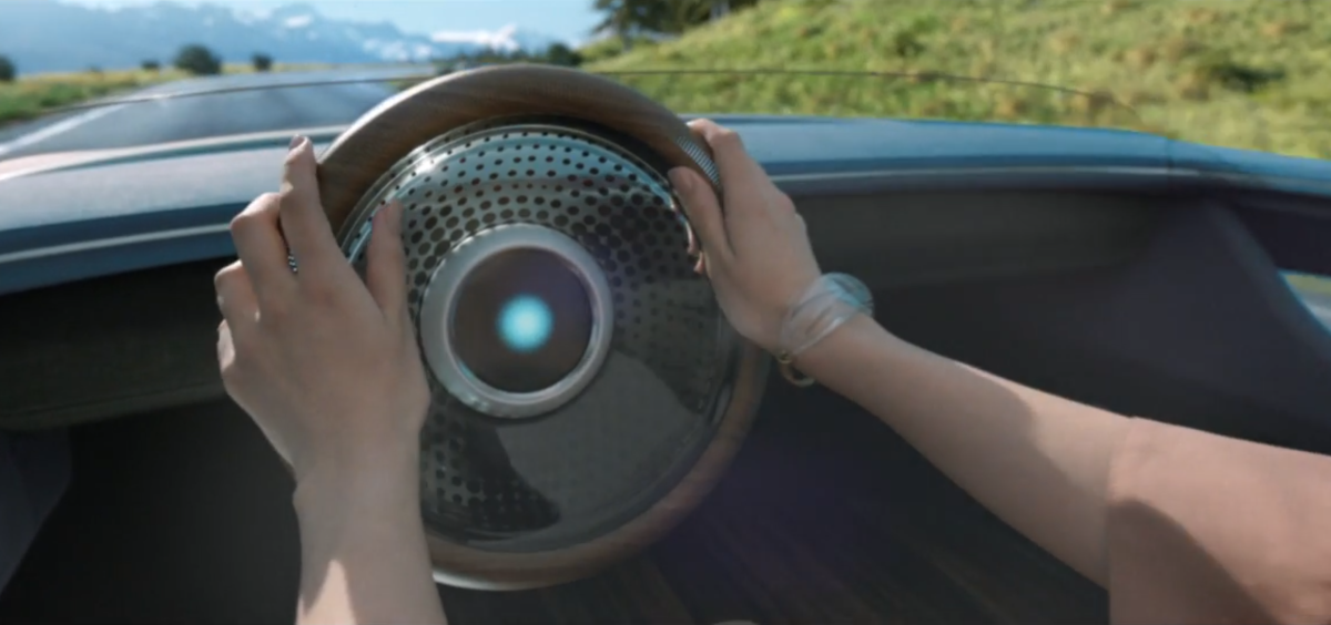 Touch-sensitive steering wheel lets you easily select autonomous mode or take control