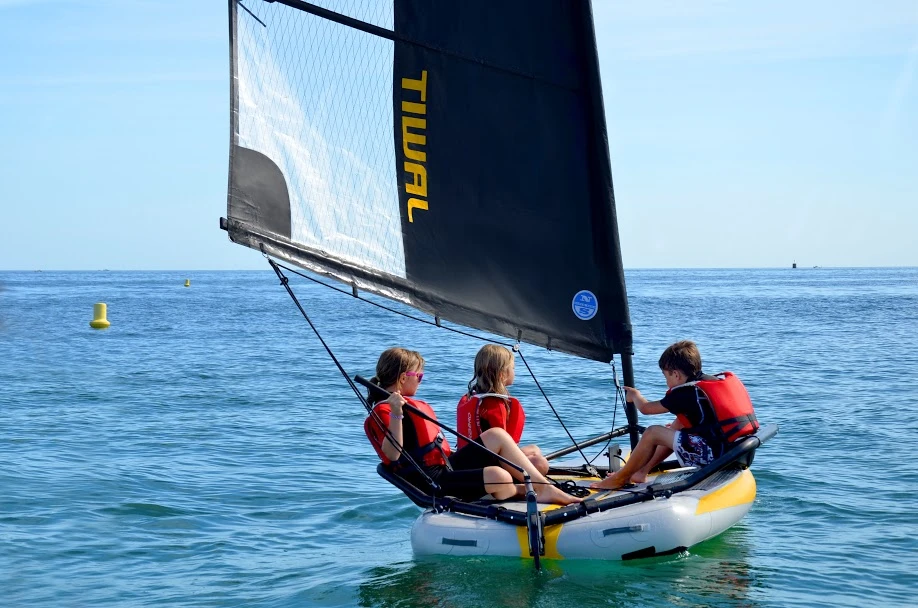 A family tries out the TIWAL 3.2 (Photo: Tiwal)