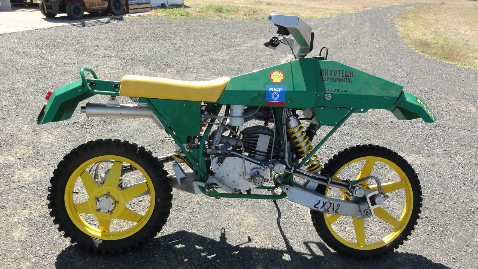 Ian Drysdale's Dryvtech 2x2x2 - an unique experimental motorcycle is up for grabs on eBay