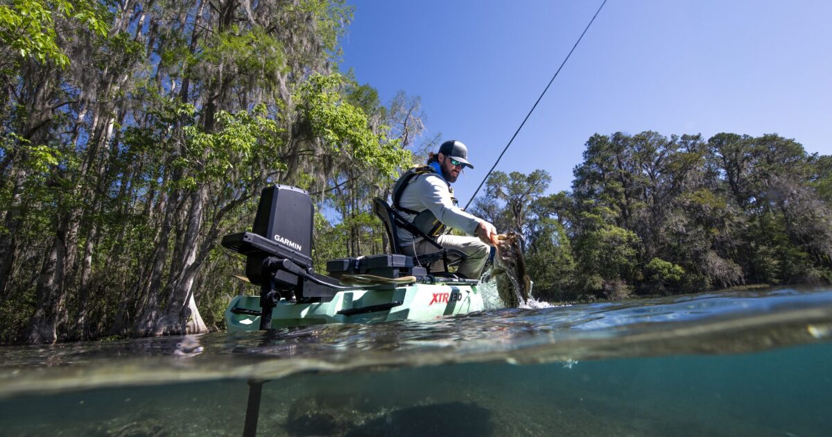 Garmin Force Current. hands-free electric kayak motor Garmin Force Current. hands-free electric kayak motor