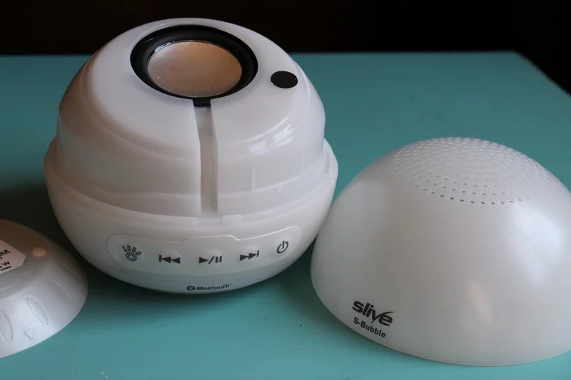 S-Bubble has a plastic screw-on cover (Photo: Eric Mack/Gizmag.com)