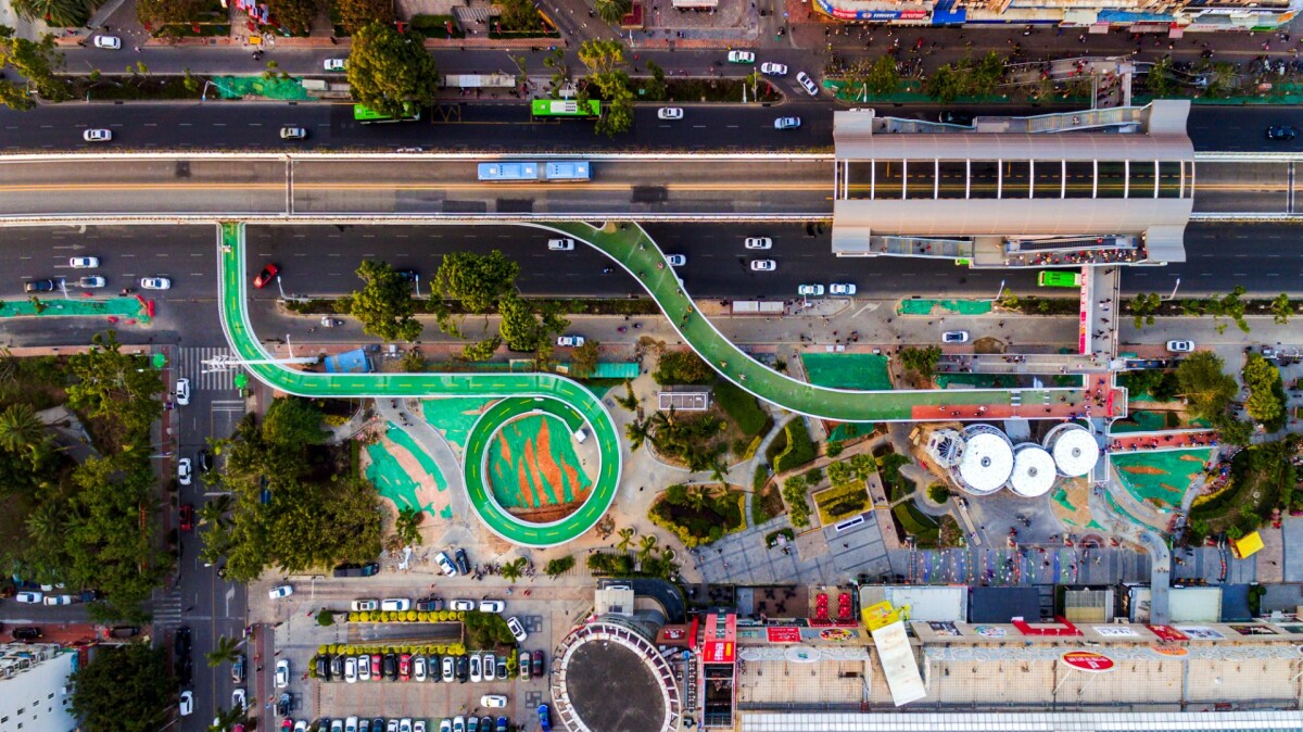 The Xiamen Bicycle Skyway, which allows cyclists to travel freely along a dedicated 8-km (5-mi) closed pathway above the city’s busy streets below