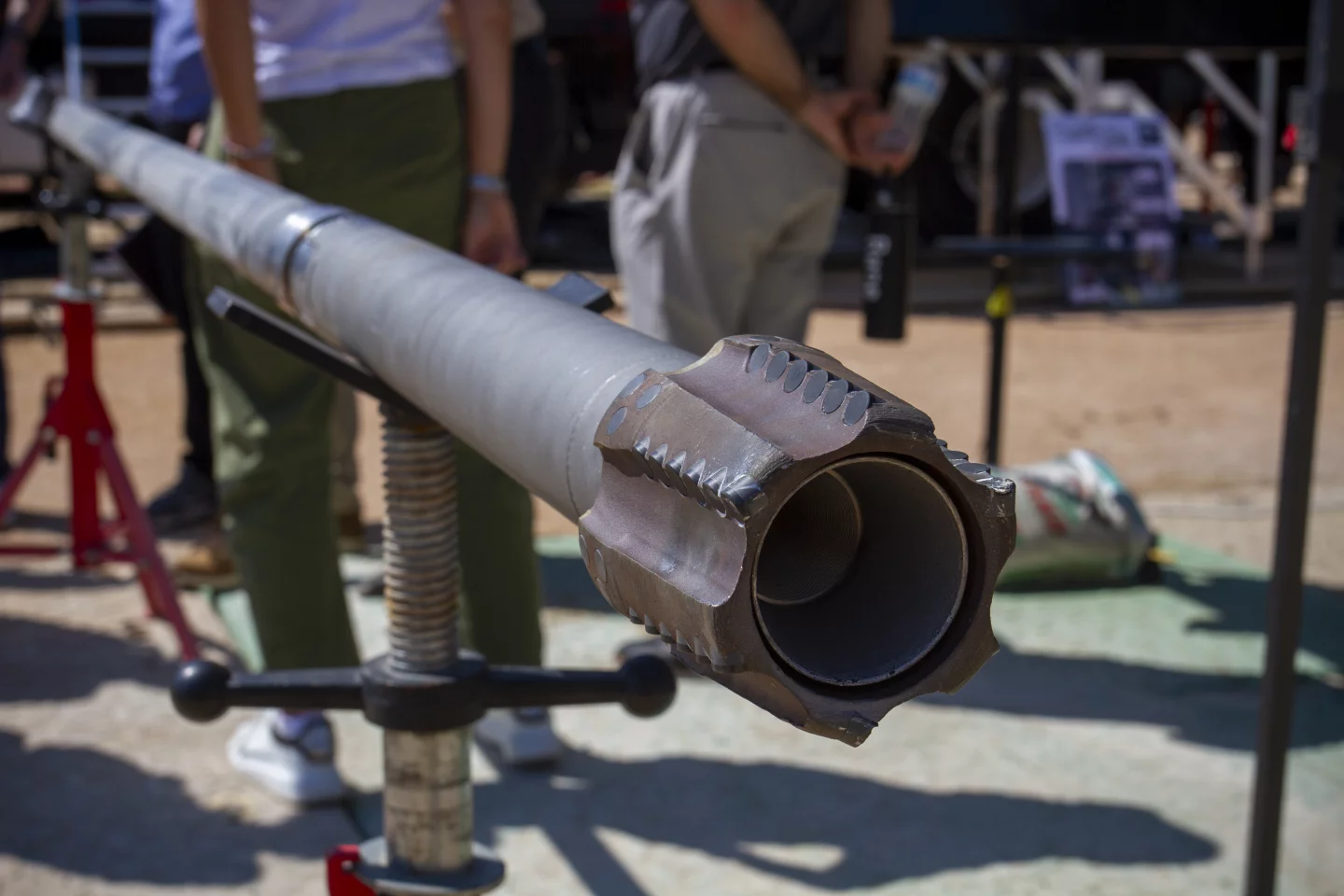 Slightly different design on the launcher than the Nabors test, but also different methodology on the bore. That being said, for over a football field in depth, that bit barely looks touched