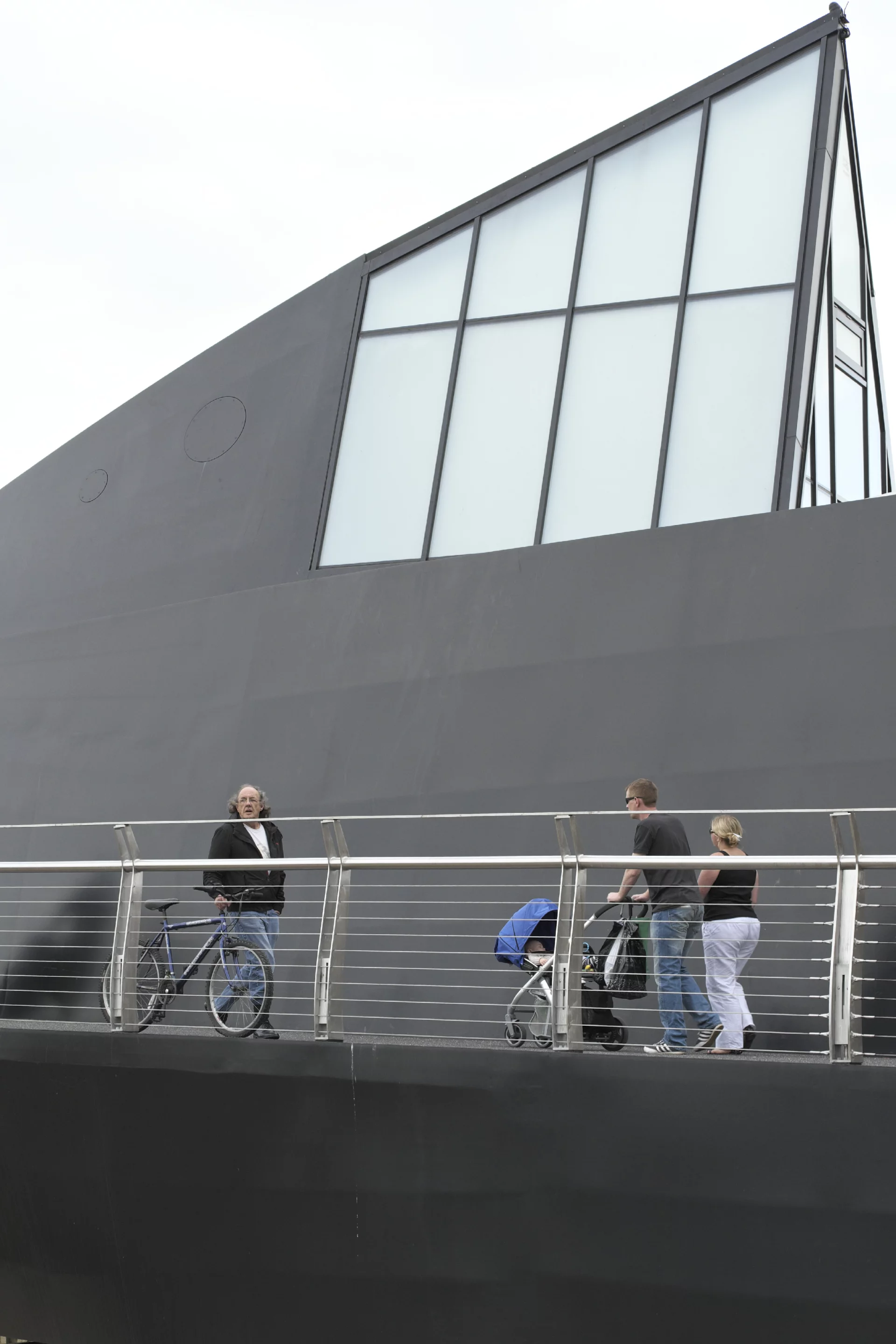 The River Hull Footbridge is the result of an international design competition held in 2005 (Photo: Timothy Soar)