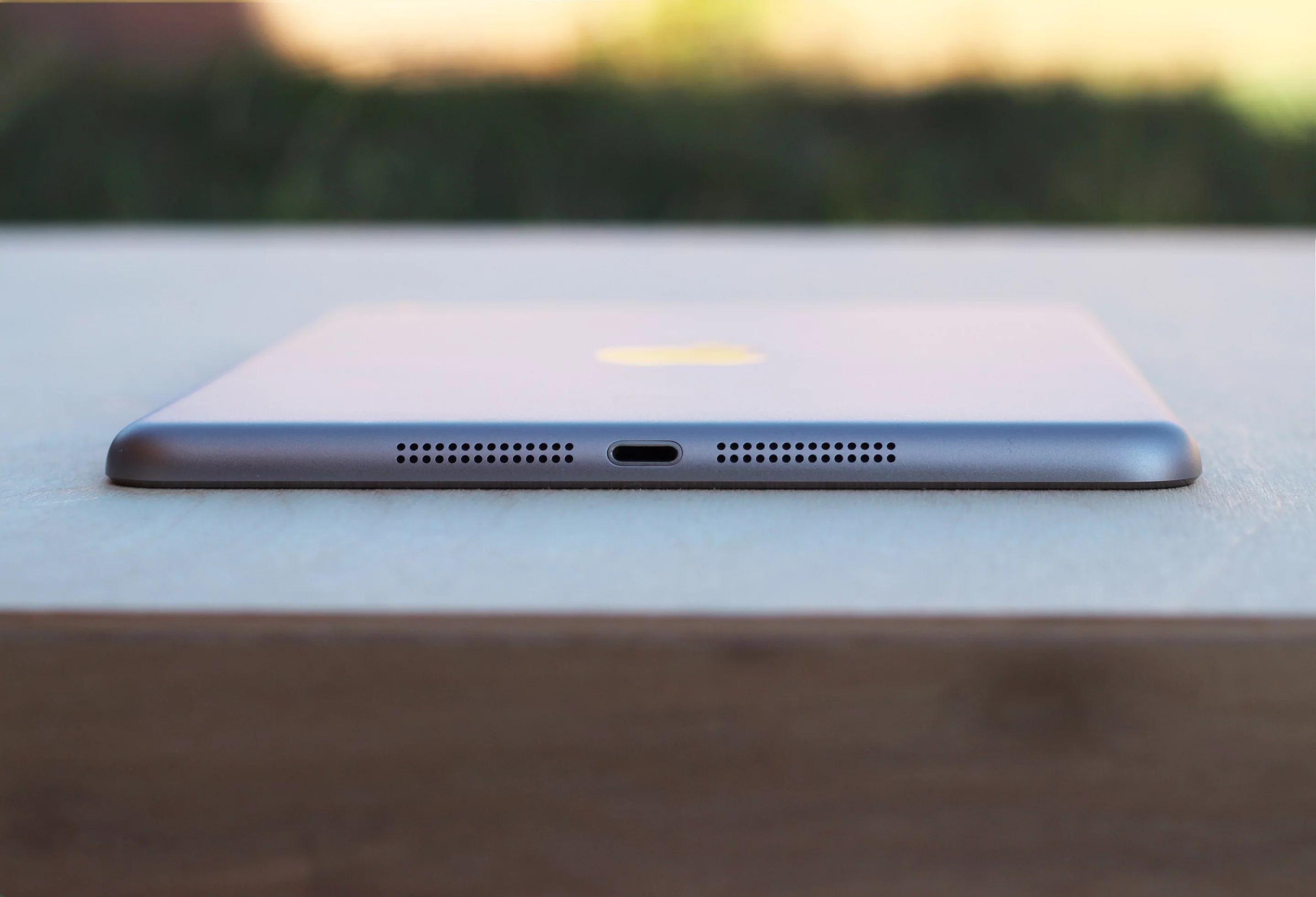 The iPad mini 3 doesn't have many gaps, but it also doesn't improve much on last year's Mini (Photo: Will Shanklin/Gizmag.com)