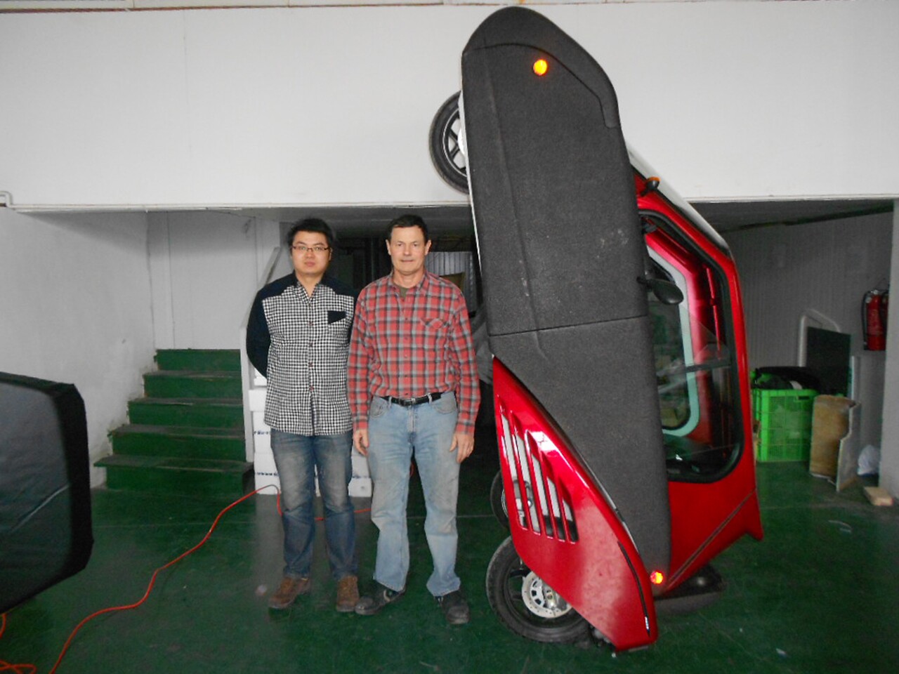 There are some interesting benefits of the Spira4u for apartment dwellers and those with restricted parking space at home or work. The light weight of the Spira4u means that the front of the vehicle is easily picked up, and a special pad is being built into the back of the vehicle so that it can be parked upright. "We've found that we can fit eight Spira4us in a single parking spot by parking them that way," said Ballard.