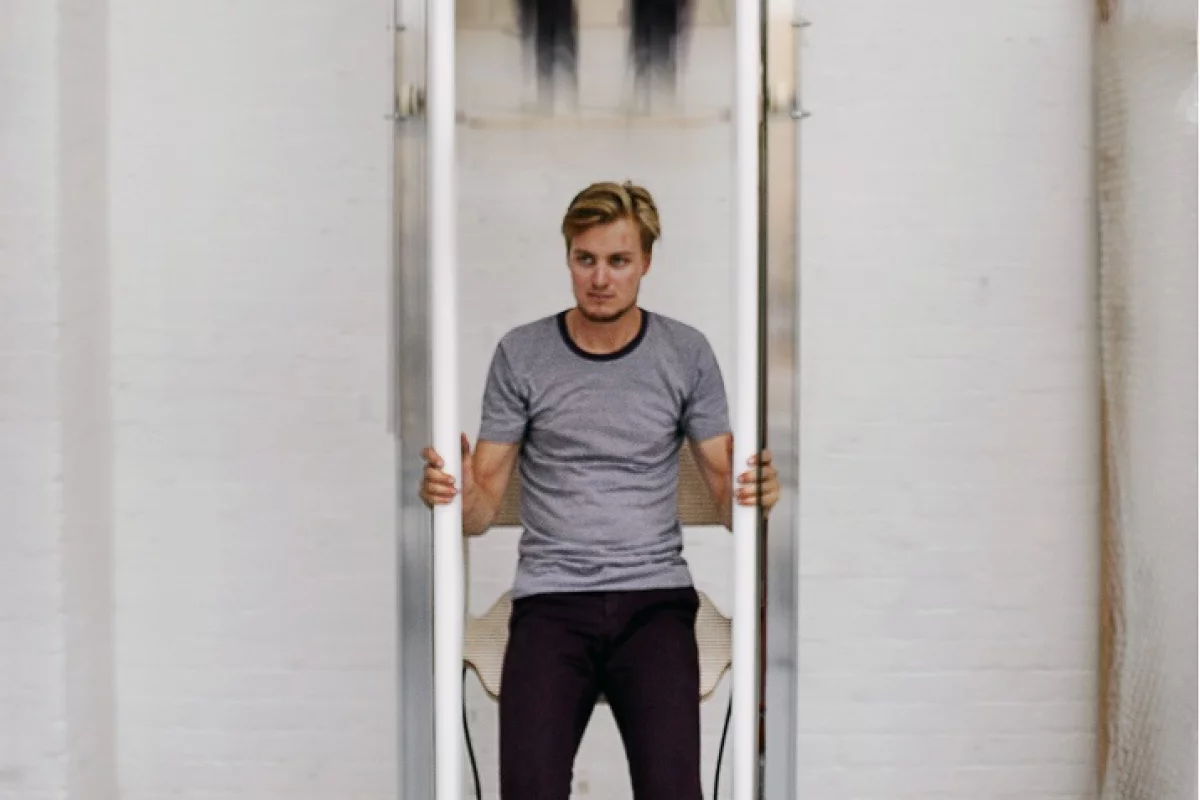 An experimental prototype designed by Rombaout Labs and dubbed "Vertical Walking" uses human power to allow movement between floors of a building with only ten percent of the effort needed to climb stairs and without the need for any external power