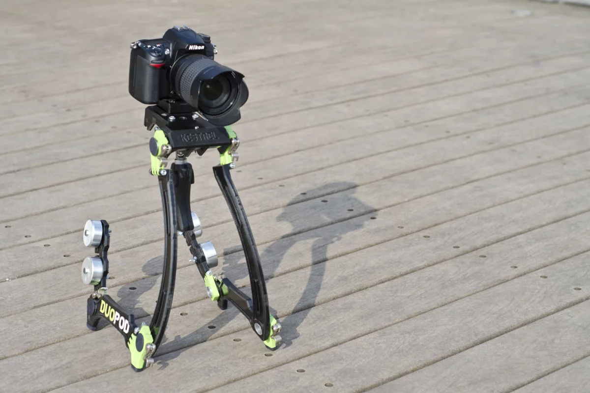 The Duopod project from designer Ben Millett functions as both a shoulder-mounted steadicam and a two-legged camera platform for those wanting to shoot high definition action videos on digital SLR cameras