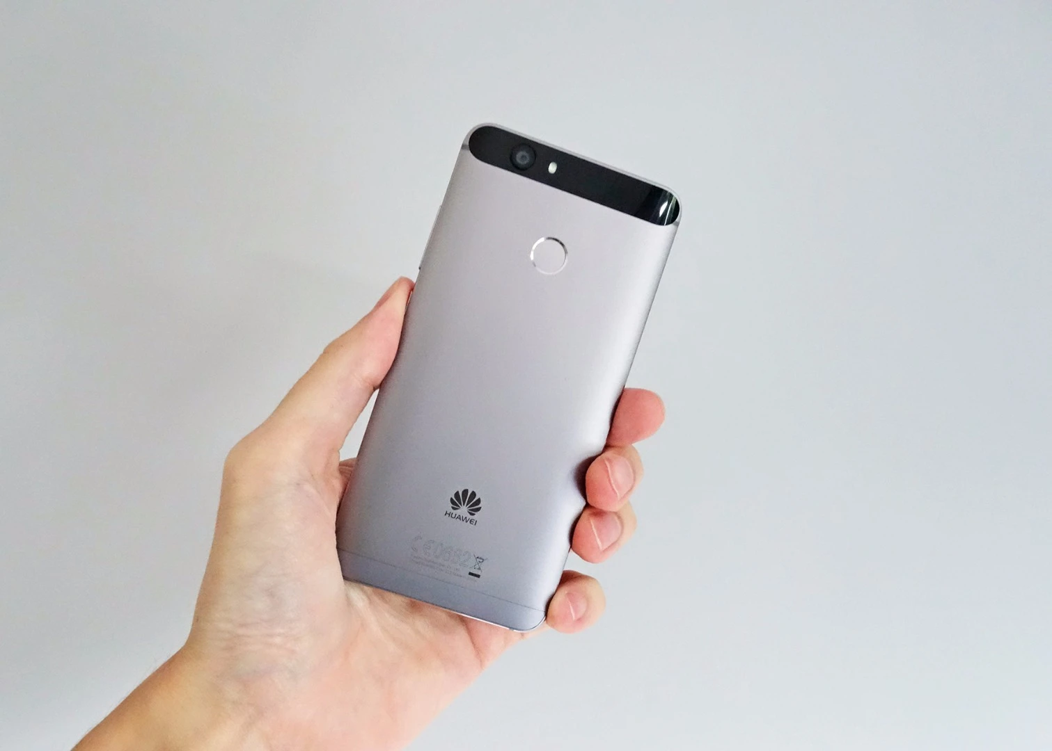 Around the back the Nova looks a lot like a Nexus 6P, another phone manufactured by Huawei