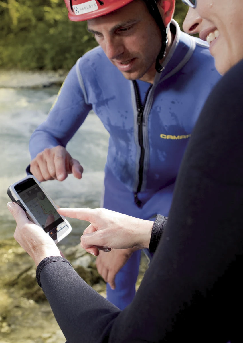 Canyoneers enjoy the benefits of the tw700.