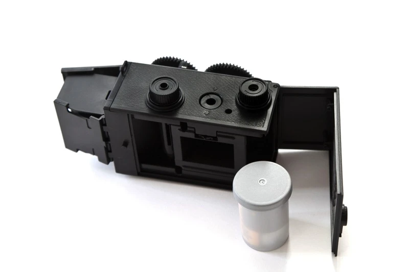 The twin lens kit camera shoots in portrait mode(Image: Photojojo)