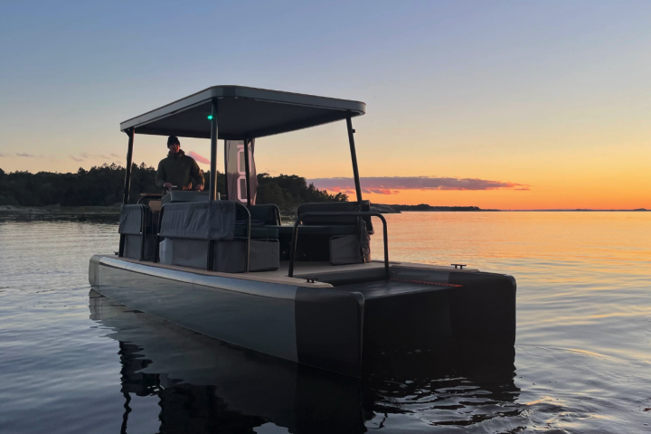 The Pol Lux gets
out on the water and shows what it
can do
