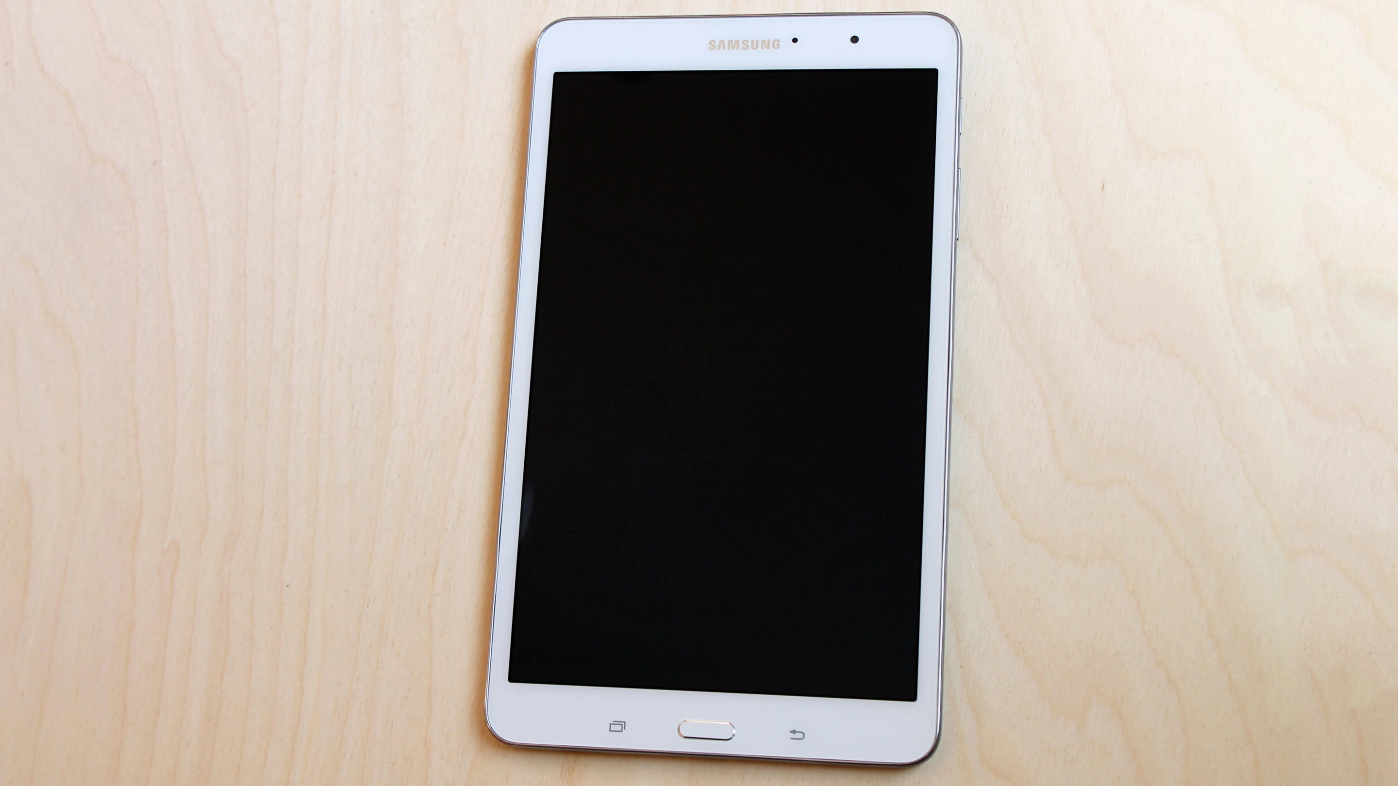 The Galaxy Tab Pro 8.4's screen is six percent bigger than the iPad mini's