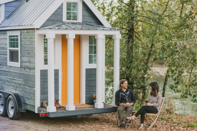 The home measures roughly 11.8 sq m (128 sq ft), including an impressive 5 sq m (56 sq ft) loft