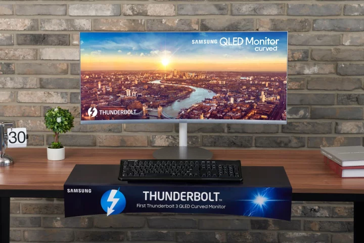 Samsung is launching three new curved QLED monitors, including a model with built-in Thunderbolt 3 ports