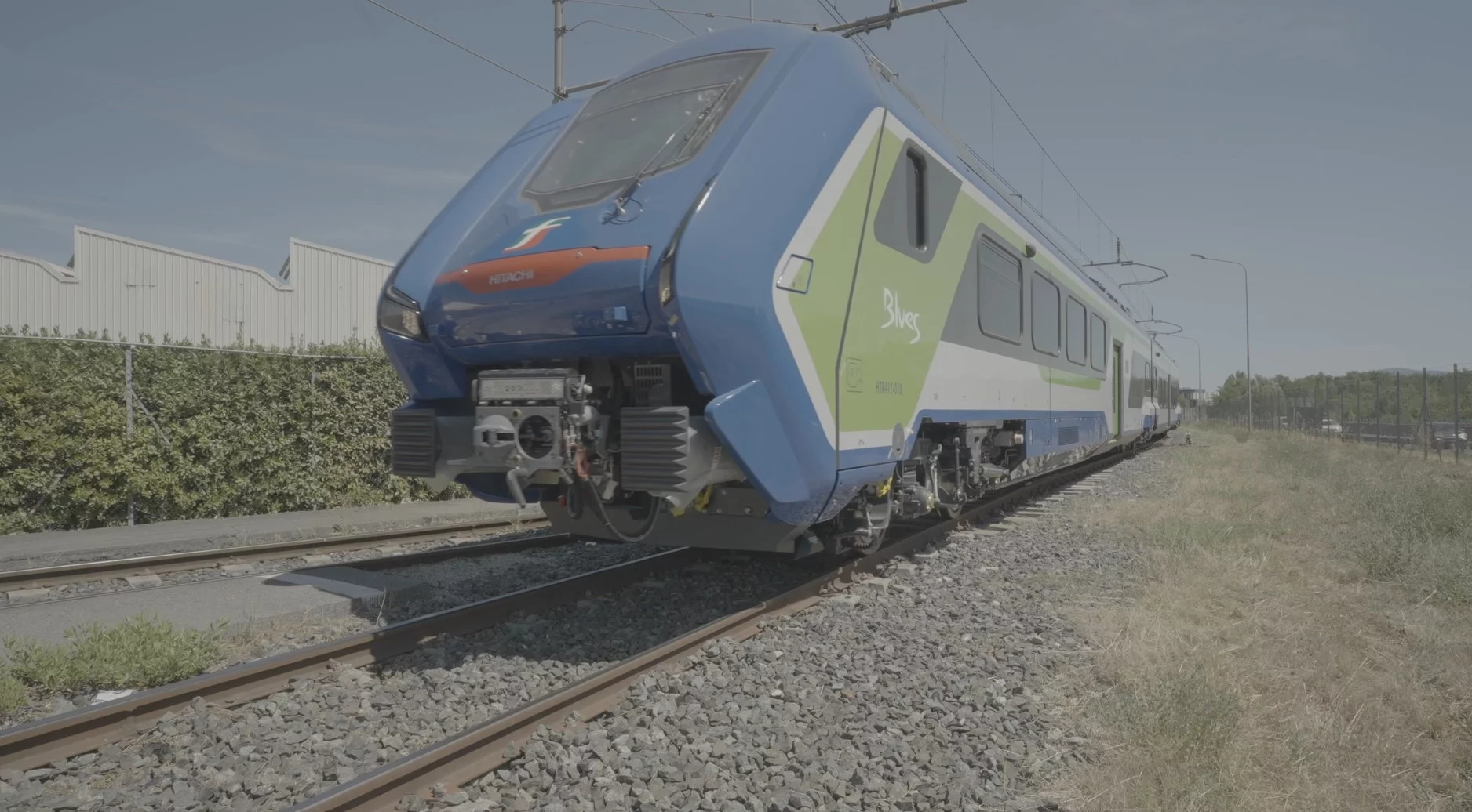 The Masaccio tribrid trains can be optioned with three or four passenger carriages