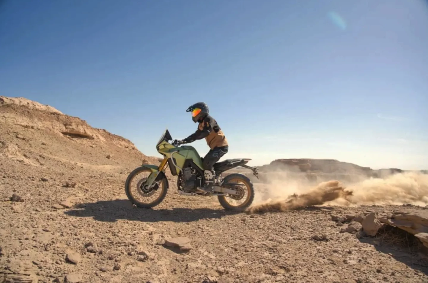Up-and-comer Kove has made waves with its 800X adventure machine
