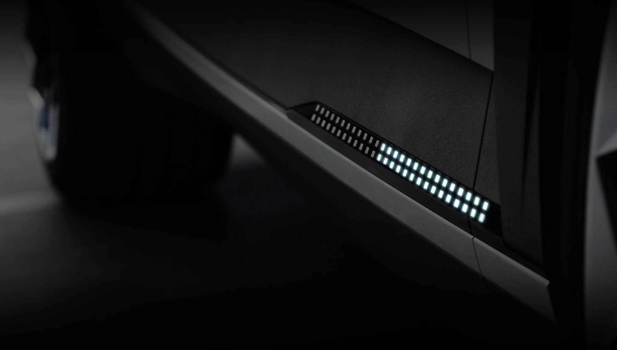 Active LED light strips offer 45 drivers an indication of remaining battery levels