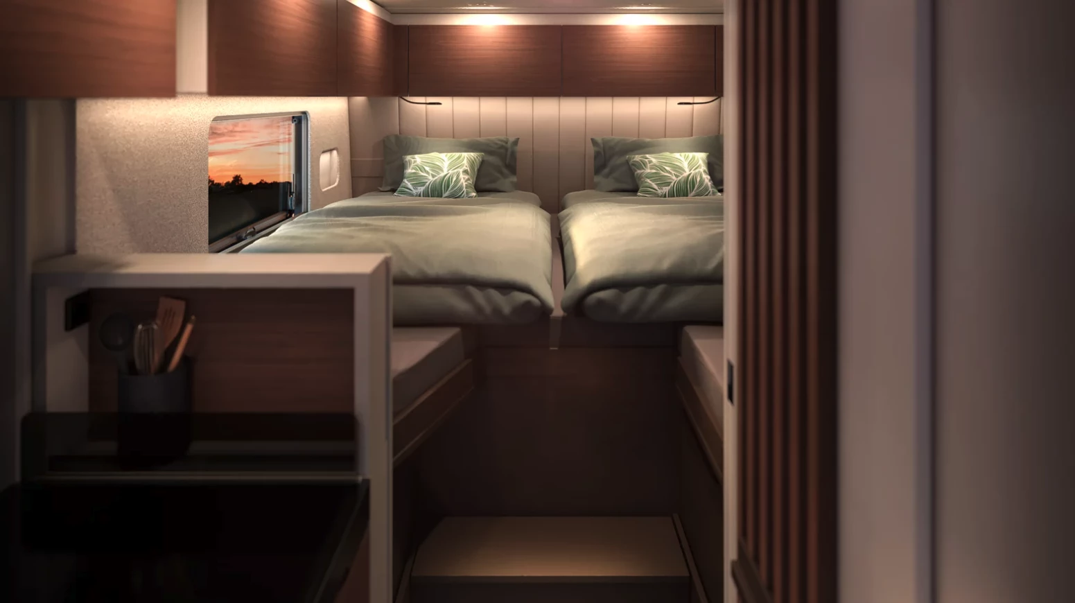 The Signature comes standard with a 204 x 73-cm (80 x 29-in) and 197 x 73-cm (78 x 29-in) longitudinal rear beds