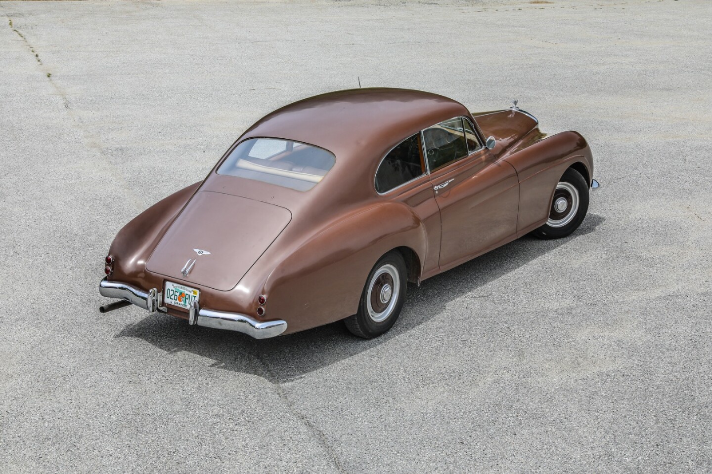 2018 Monterey Car Week Auction Report | 1952 Bentley R-Type Continental Fastback | Failed to reach reserve price. High bid: $1,000,000 | Estimate: from $1,500,000 to $2,000,000 | Auction: Gooding & Co | Lot 024 | Official Description