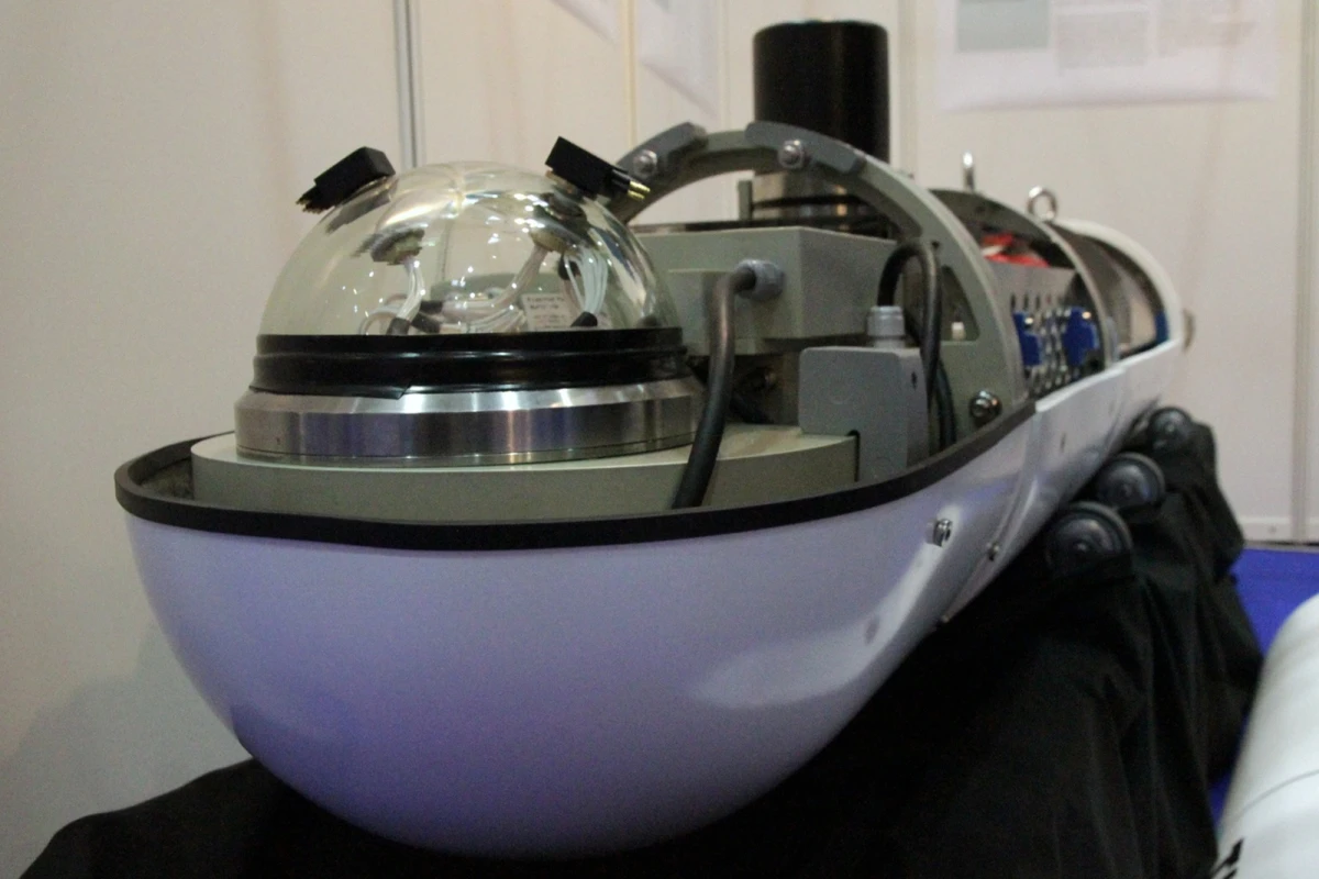 The prototype of the next-generation AUV (Photo: Fraunhofer)