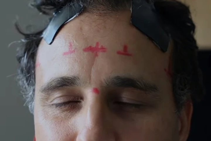 The study involved enhancing the "sleep spindles" of participants via mild electrical currents